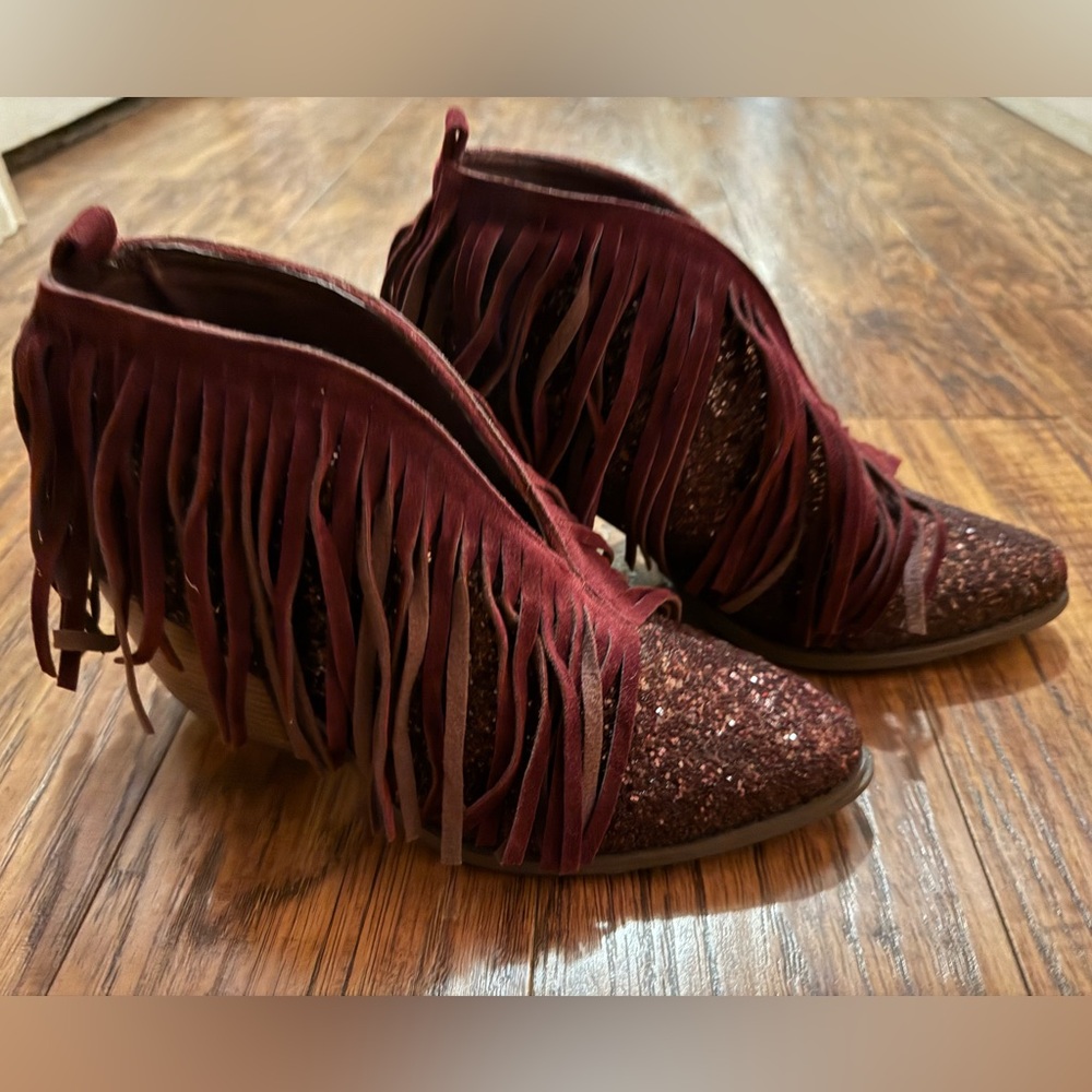 Fringe Ankle Boots in Burgundy Glitter